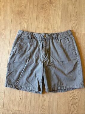 Volunteer Traditions Shorts in Slate Gray